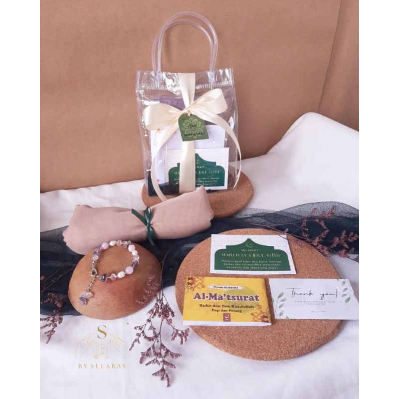 

BY SELARAS - HAMPERS LEBARAN IDUL FITRI PAKET 4
