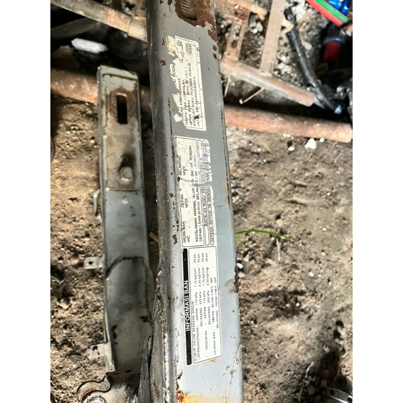 swing arm megapro monoshock