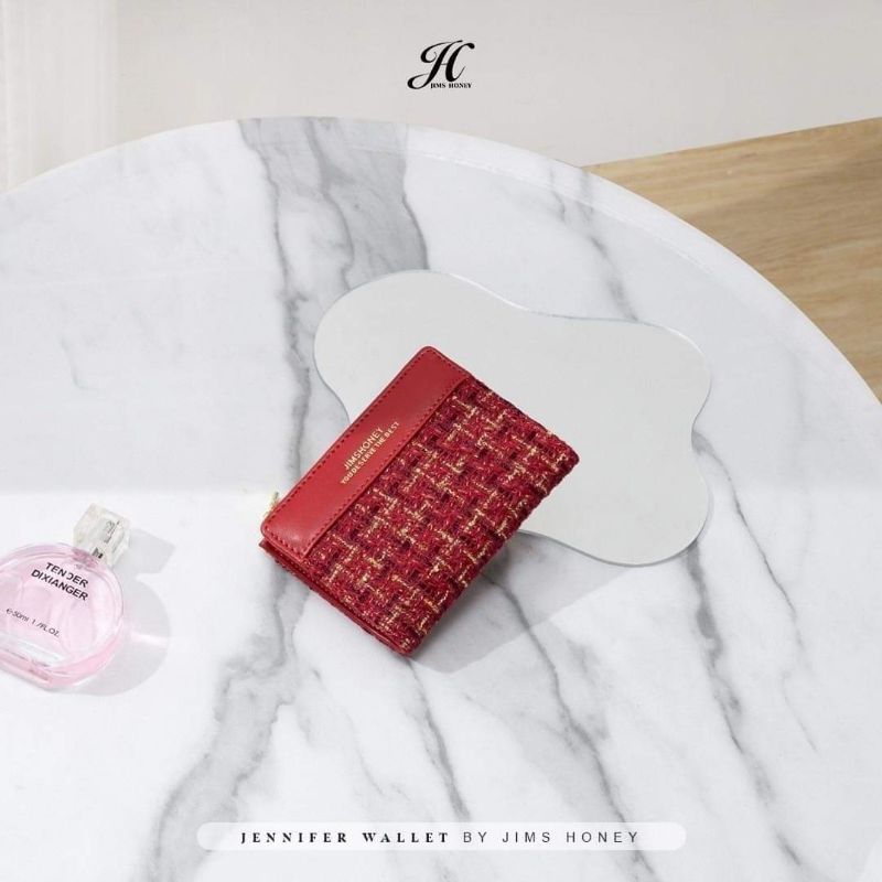 JENNIFER WALLET