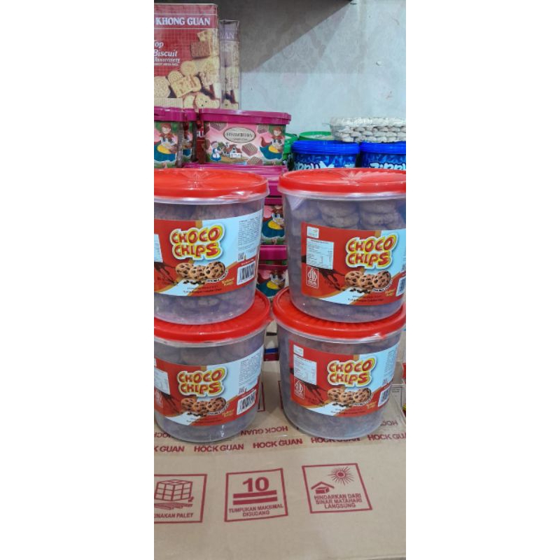 

Biskuit Choco Chips kemasan toples 540gr