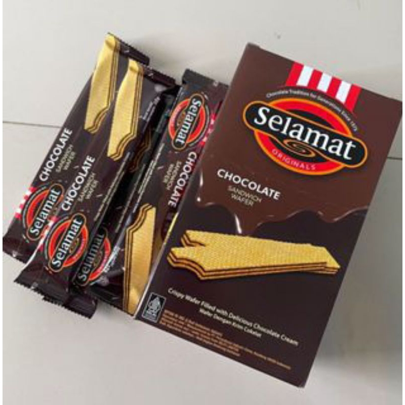 

Selamat Wafer Chocolate / Coklat 12gr - ( HARGA 1 BOX ISI 20 PCS )