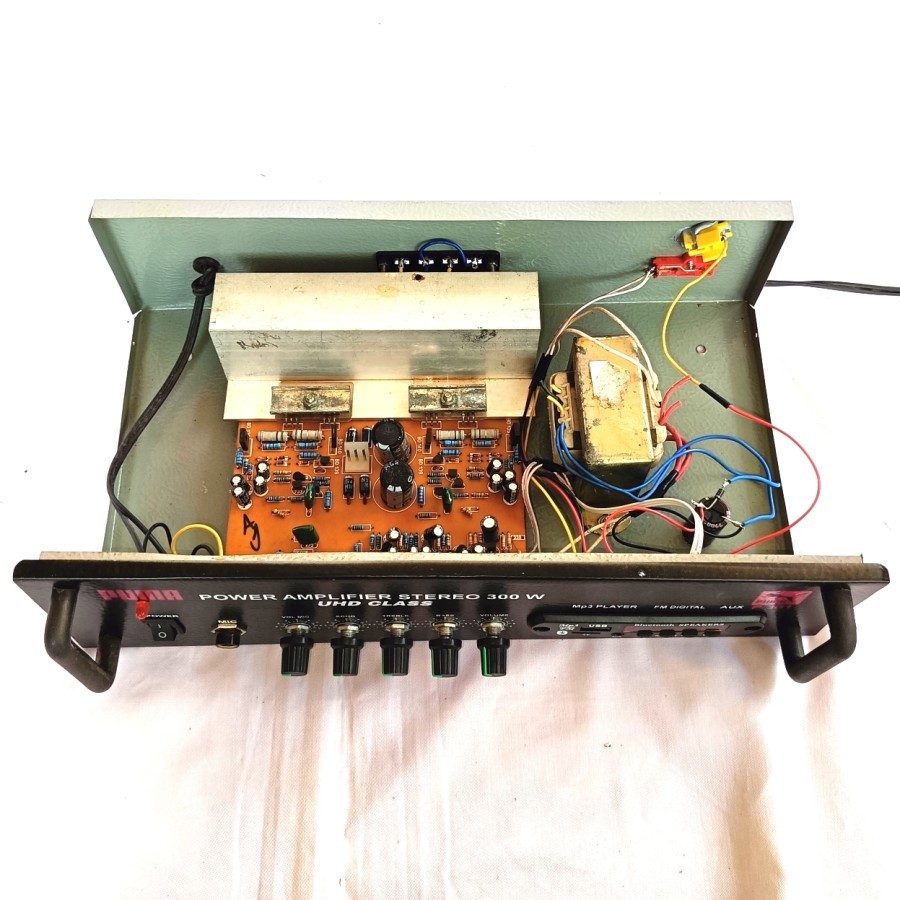 P301 POWER AMPLI AMPLIFIER STEREO 300Watt ECHO RADIO USB MP3 BLUETOOTH