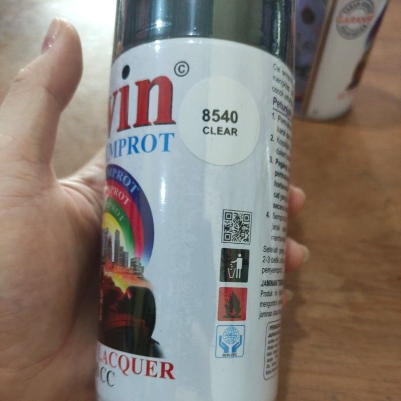 cat semprot BWIN bening ( clear) 300cc / cat semprot acrylic BWIN clear 300cc