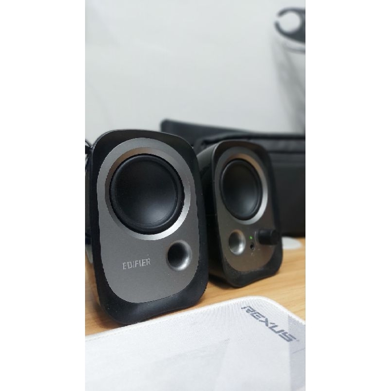 EDIFIER R12U