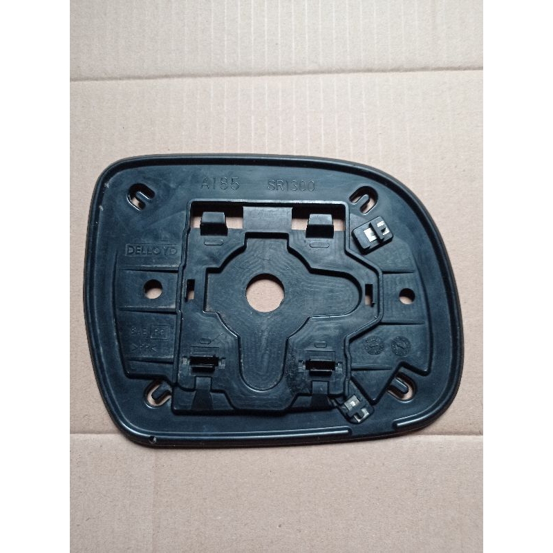 frame spion innova lama 2004-2015 sisi kanan