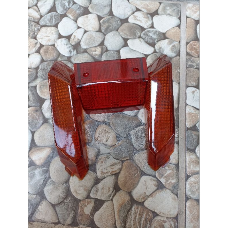 mika kaca stop+sen belakang suzuki crystal