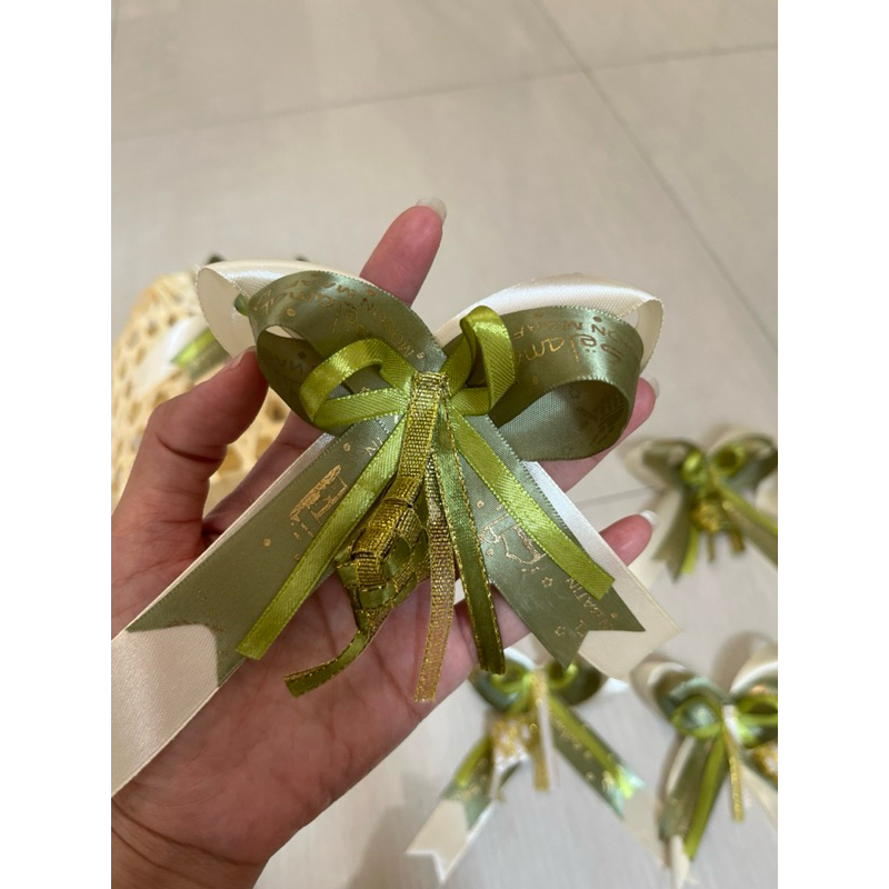 

hiasan pita parcel lebaran