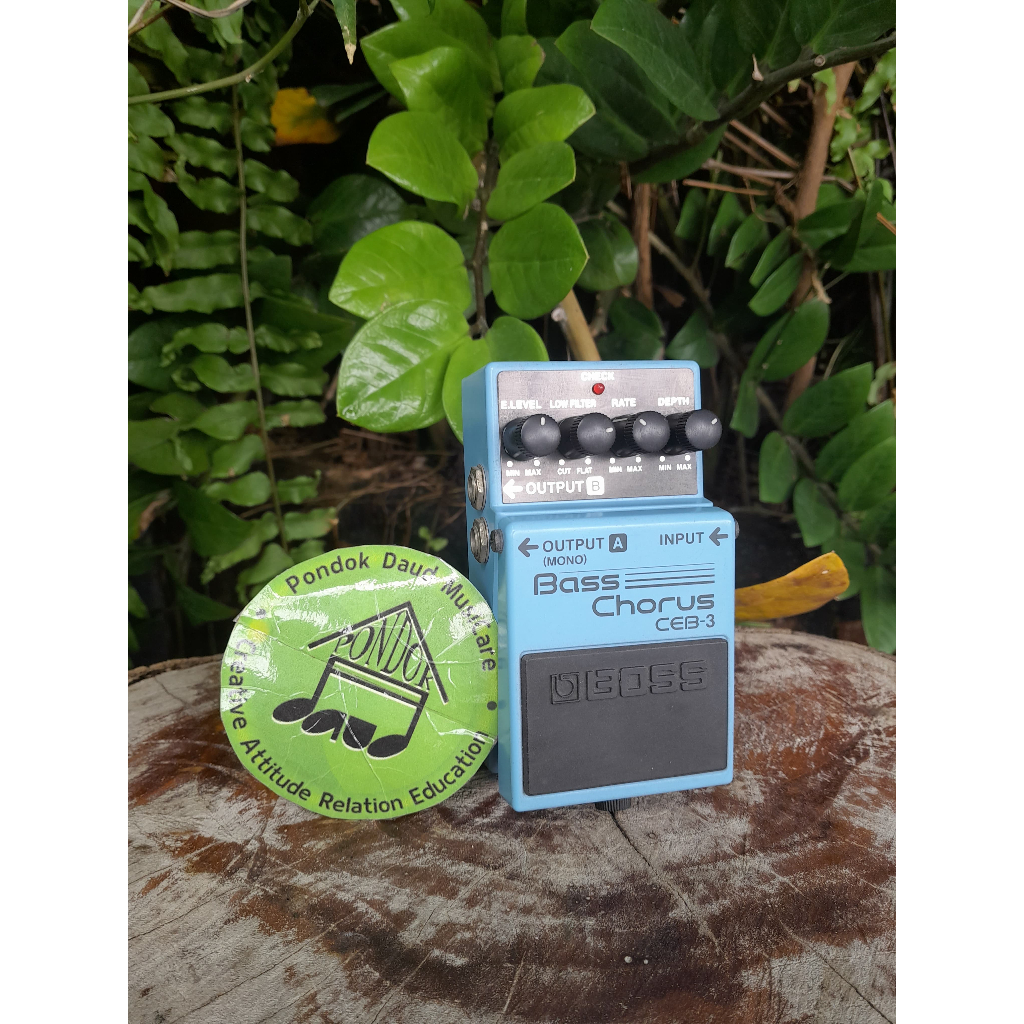 Boss CEB-3 Bass Chorus Efek Gitar Pedal Stompbox