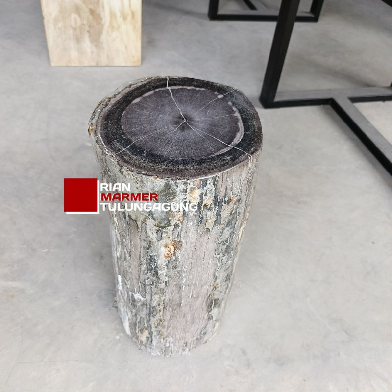 Kursi bulat solid batu fosil kayu hitam halus kilap