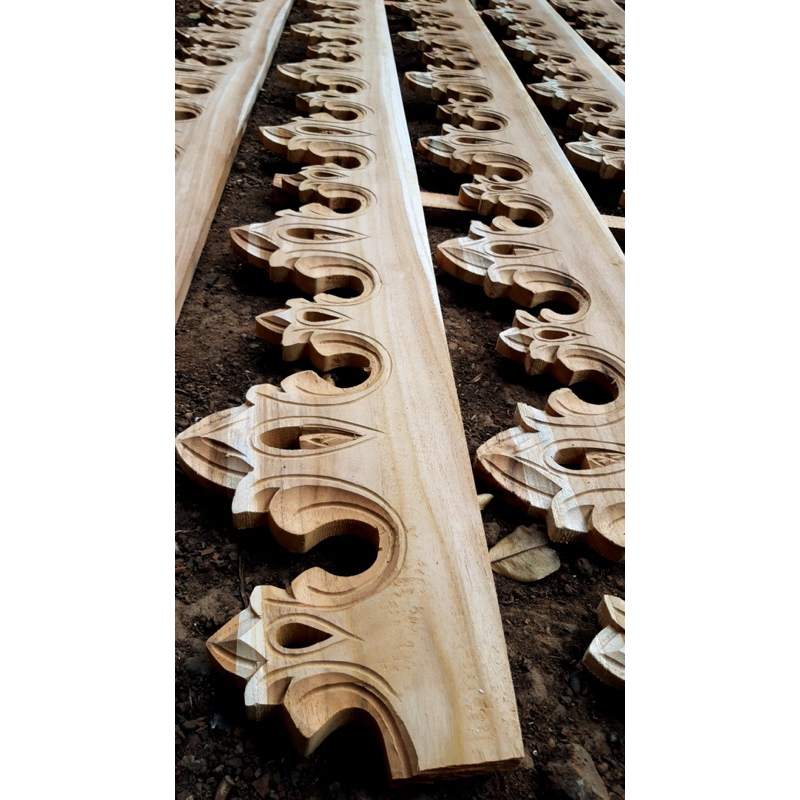 Lisplang ukir kayu jati