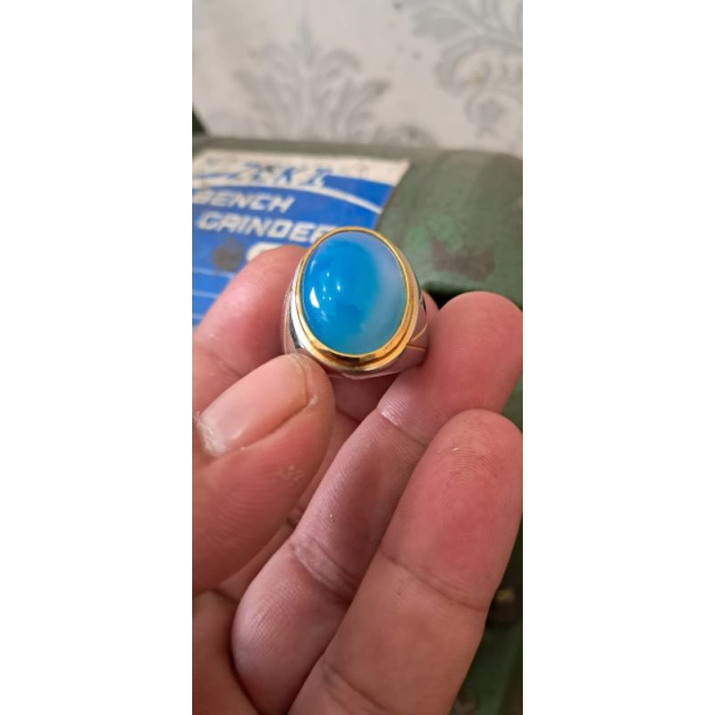 biru langit muda HQ batu raja