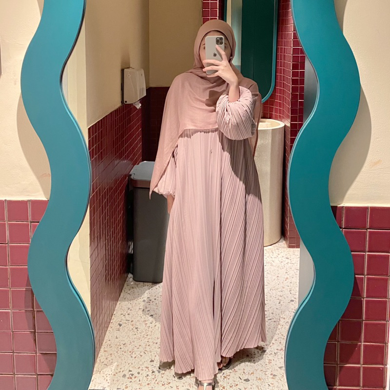 Aqsamodestwear - Fleurs