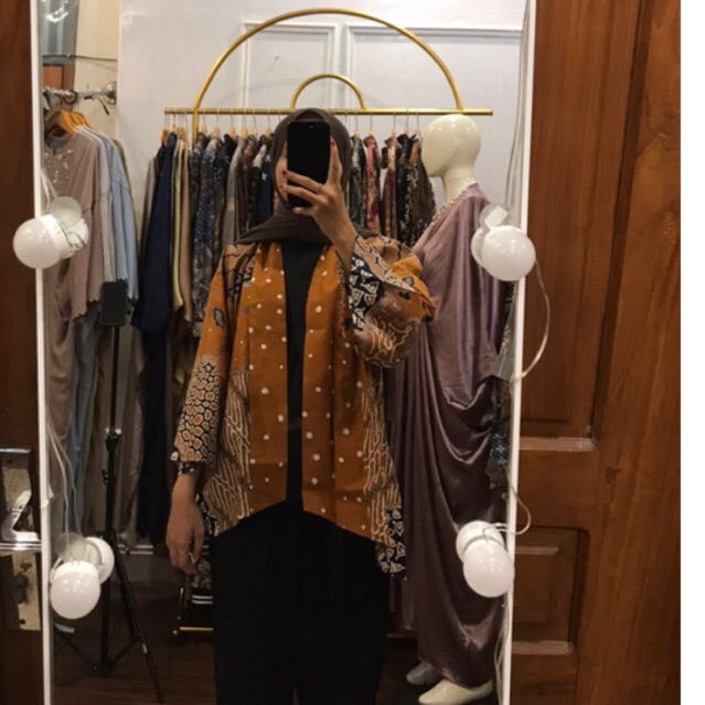 BLAZER BATIK KERJA WANITA MODERN