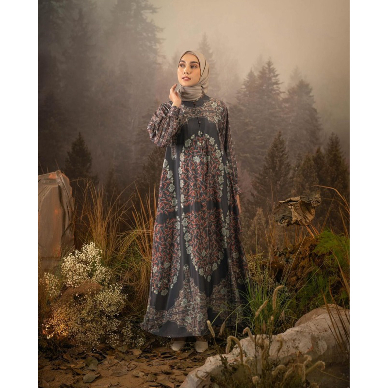 Fayra Dress dan Loona Blouse by Heavenlight