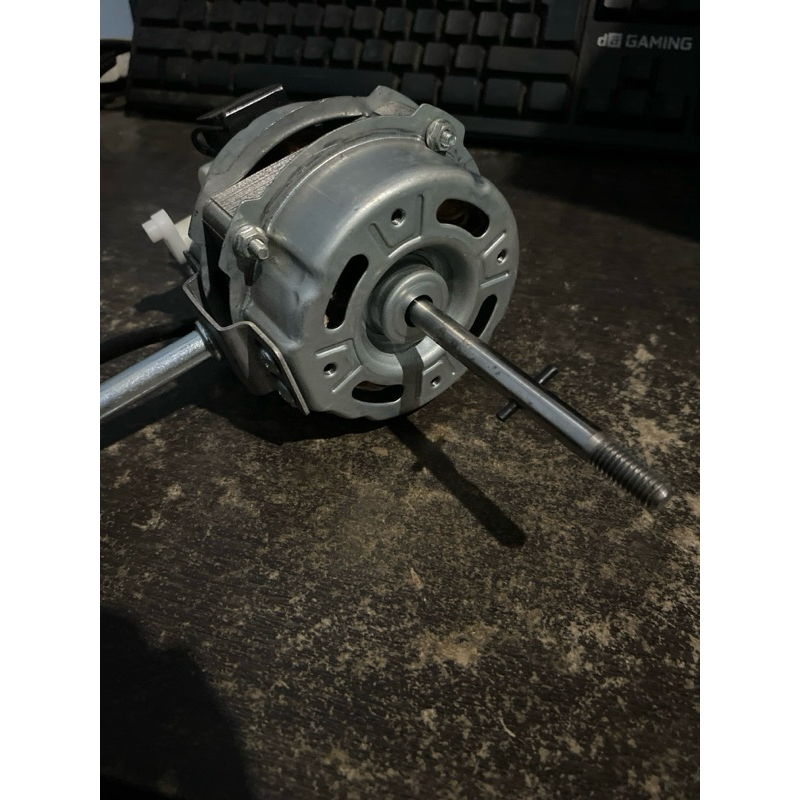 Dinamo kipas angin 18 in besi as ulir