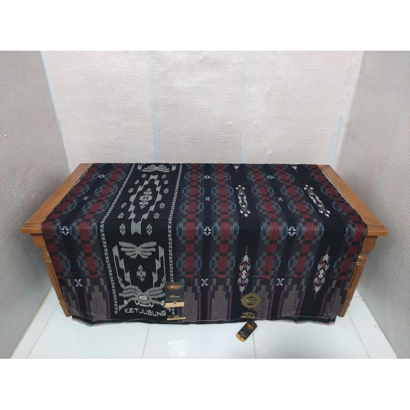 ketjubung platinum Gold