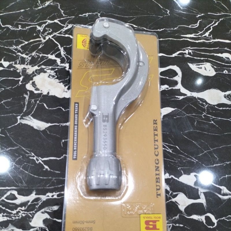 

tubing cutter