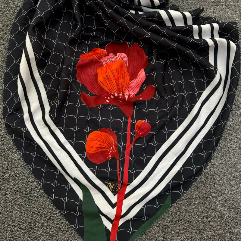 HIJAB SEGIEMPAT MOTIF VZ VIVI ZUBEDI