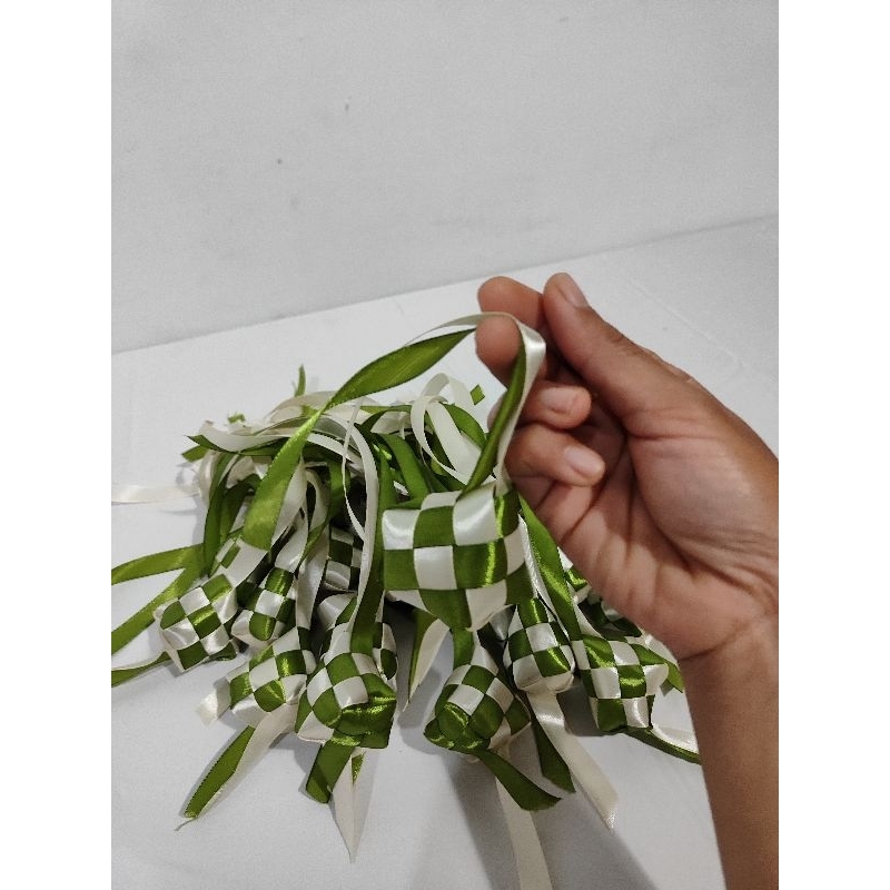 

ketupat pita satin parcel hampers lebaran