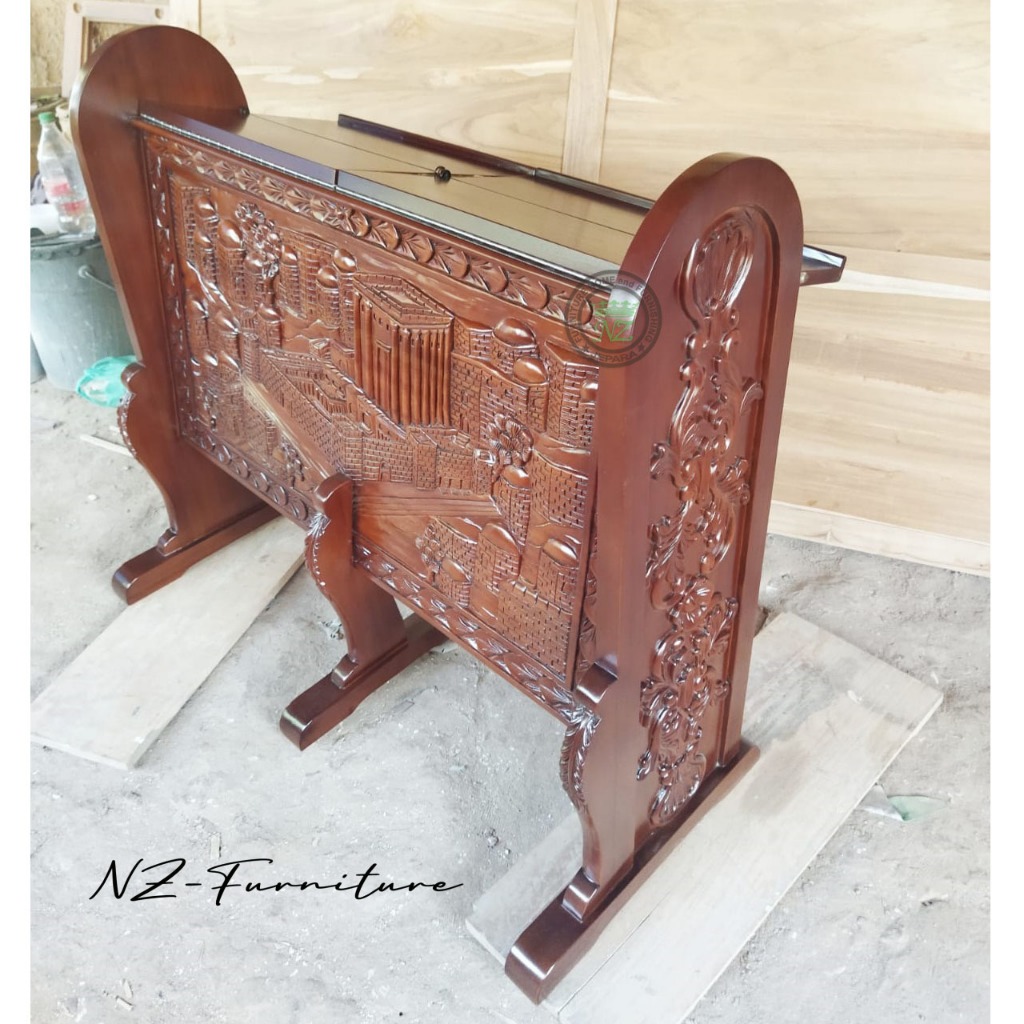 Meja Pembatas Bangku Jewish