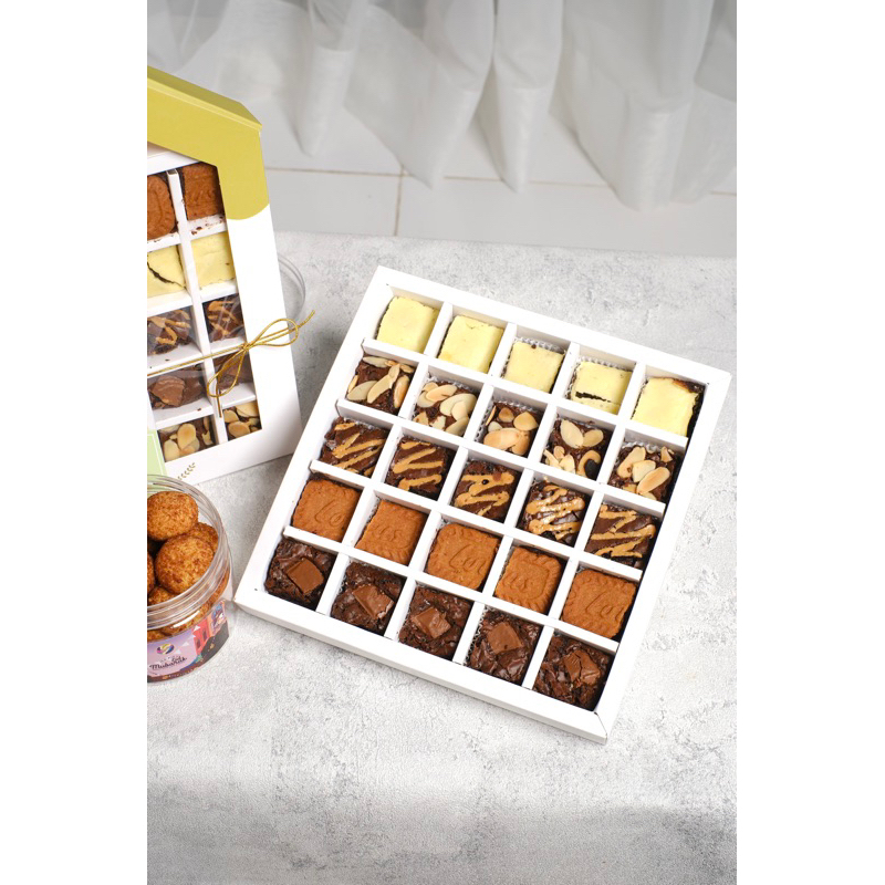 

Hampers Eid Fudgy brownies Premium