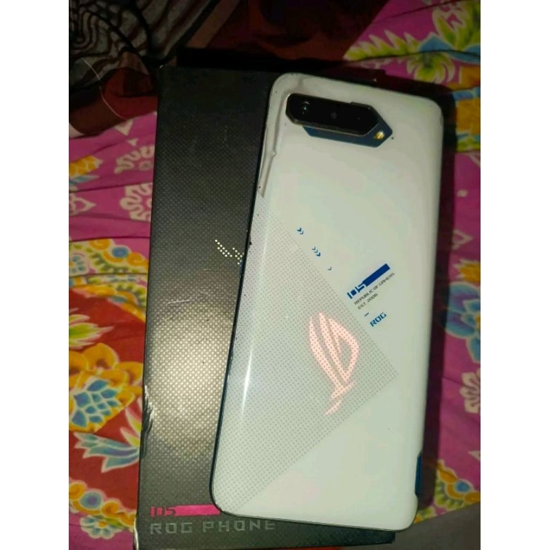 Asus ROG phone 5 hp dus charger... Ram 8/128