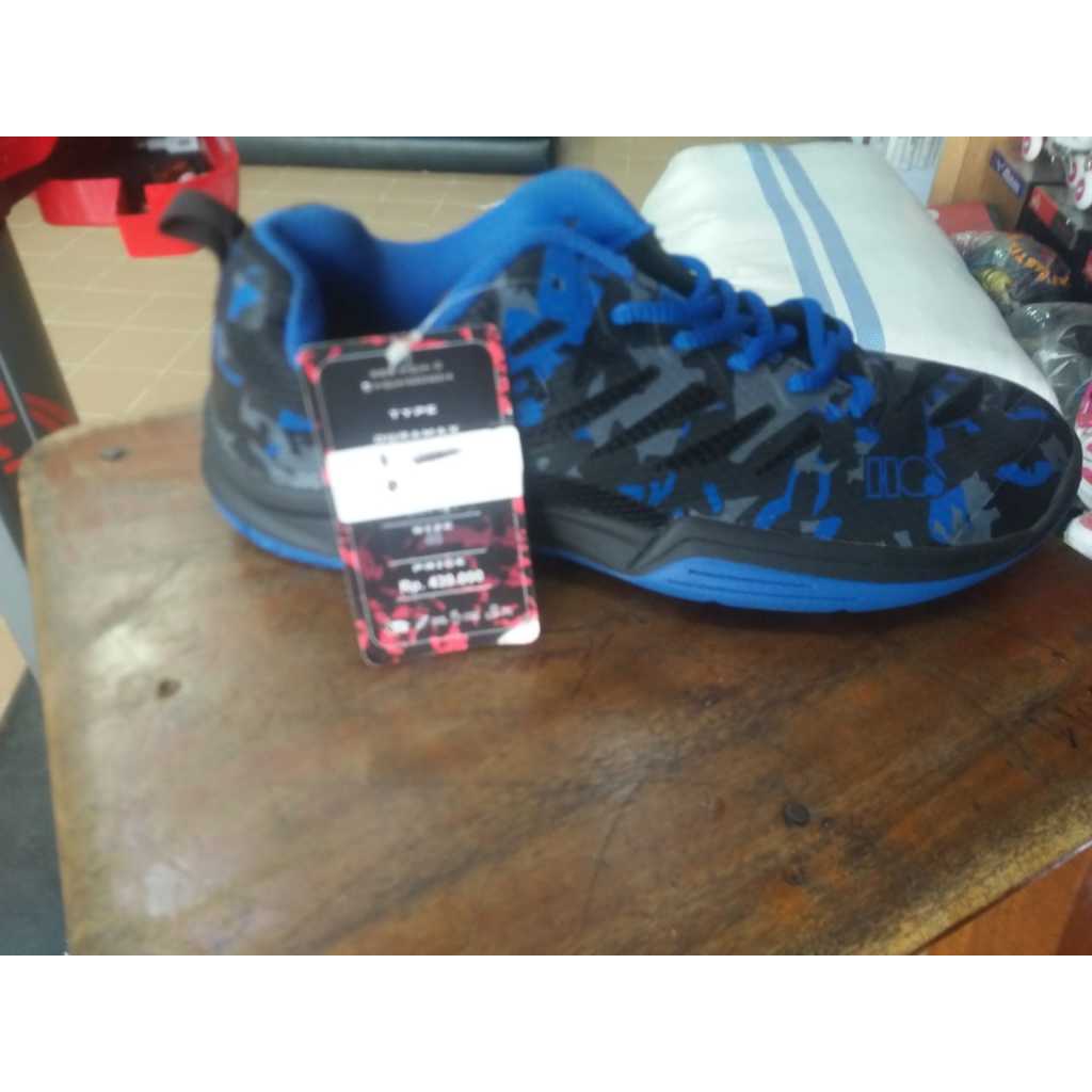 Sepatu Badminton Hi-Qua Duramax