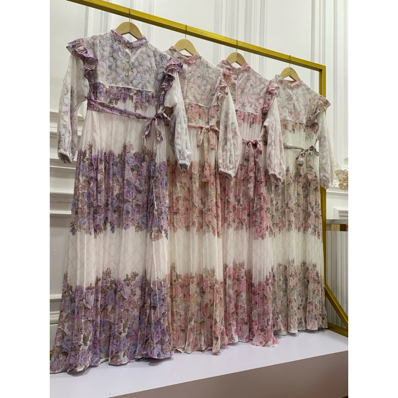 Gamis Set Hijab Motif Bunga Mawar