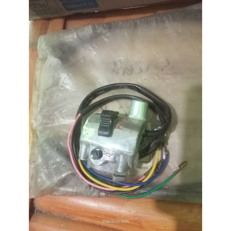 holder kiri Yamaha v80 platina v80 cdi