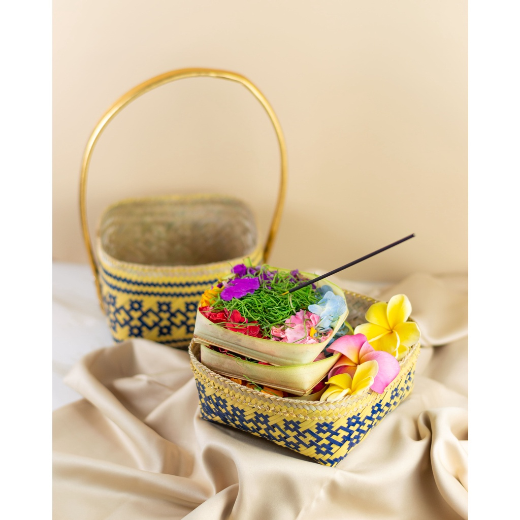 Tas Tempat Canang/ Kwangen/ Sokasi/ Keben/ Tempa Muspa