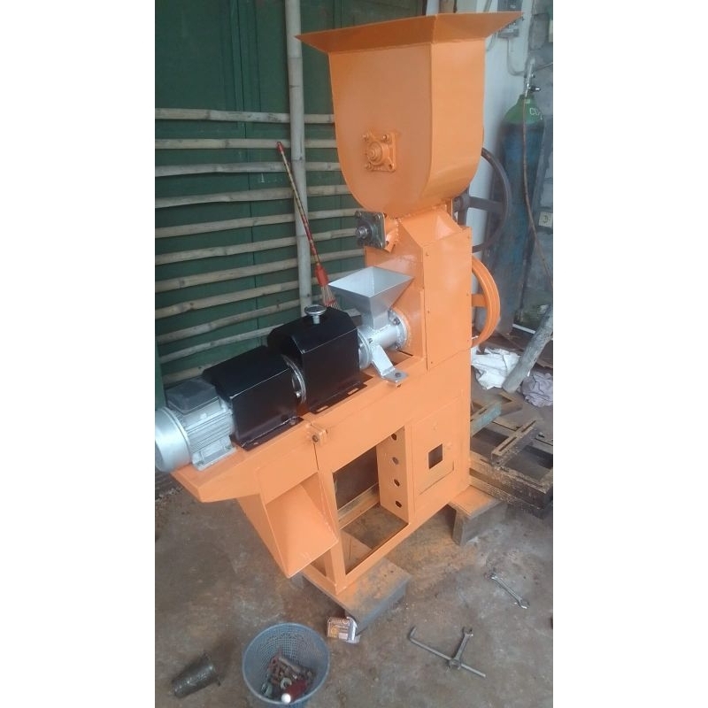 mesin pelet apung(extruder)