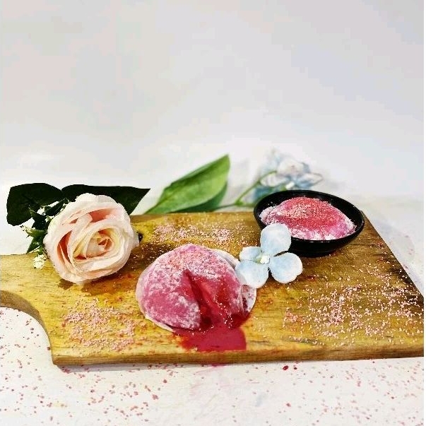 

MOCHI STRAWBERRY