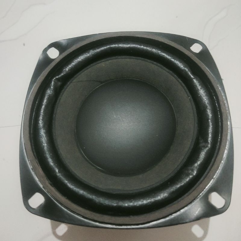 Speaker 4 inch 4 ohm 15 watt subwoofer magnet jumbo kondisi gress mulus membran pinggiran bahan elastis