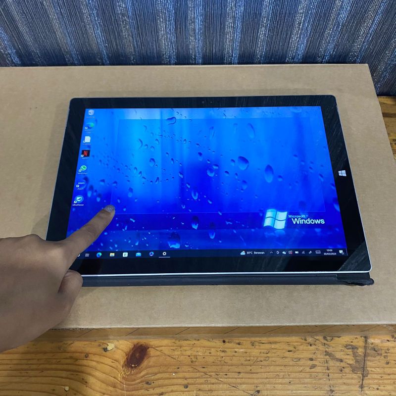 Laptop Microsoft Surface Pro 3 Cor i7-4650U Ram 8Gb/SSD 256Gb Tablet Touchscreen Keyboard backlight