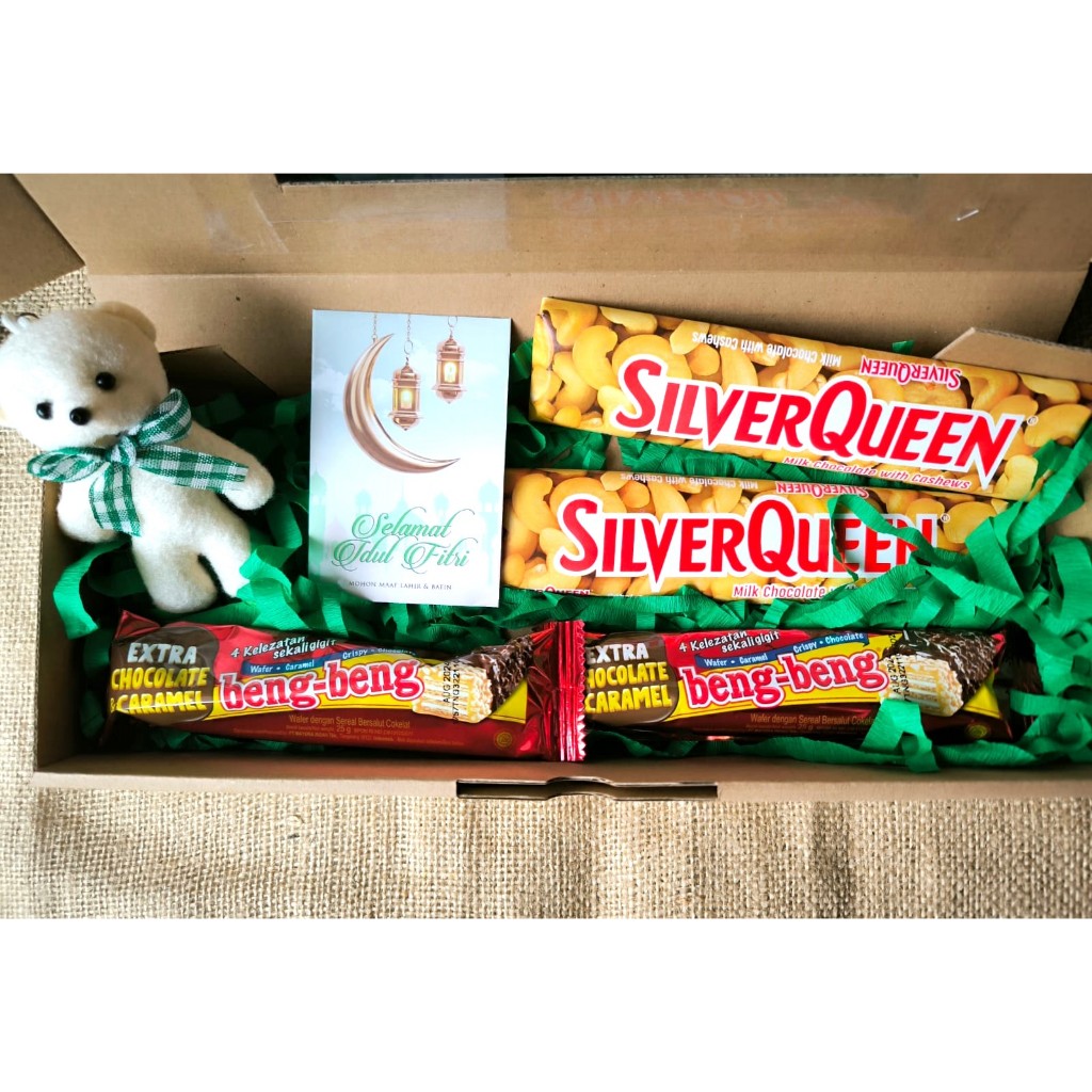 

Hampers Lebaran - Idul Fitri - Coklat Silverqueen dan boneka