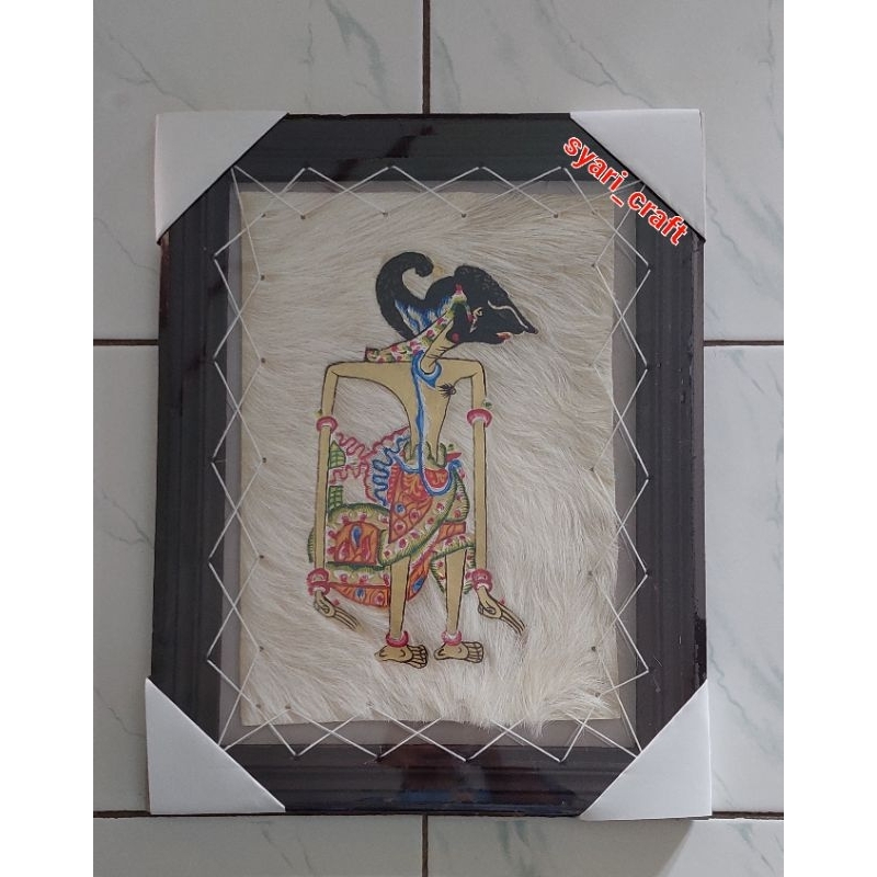 LUKISAN WAYANG NAKULA DARI KULIT KAMBING ASLI 45X35