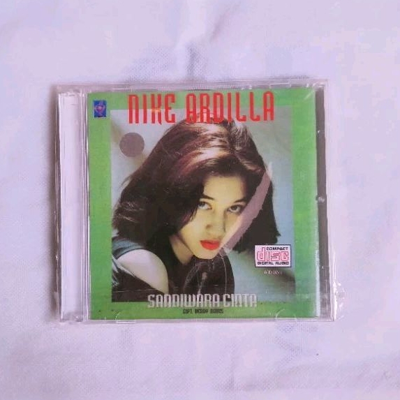 Kaset CD Second -Nike Ardilla "Sandiwara Cinta"