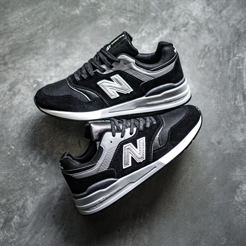 New Balance 997 Black Grey