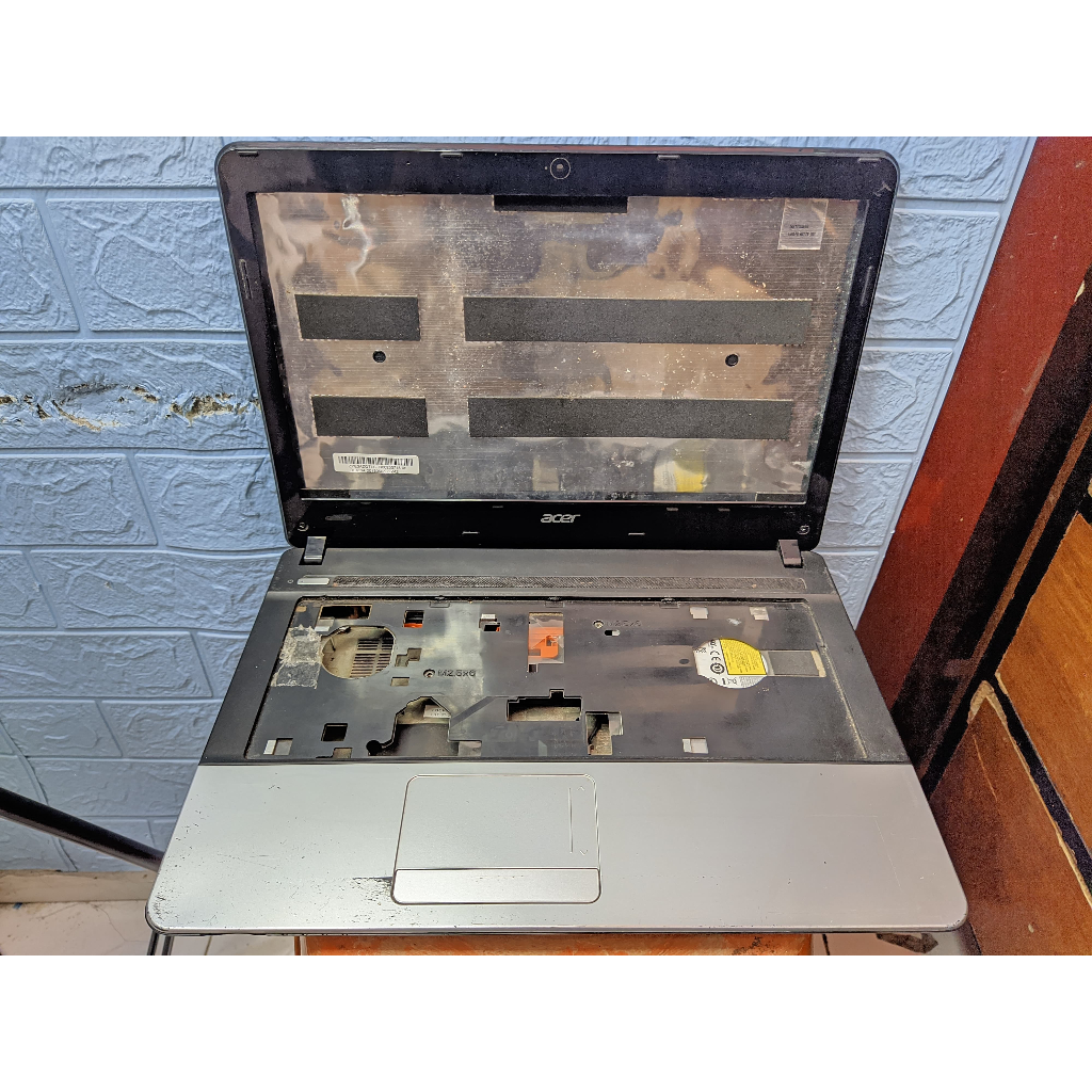 CASING LAPTOP ACER aspire E1
