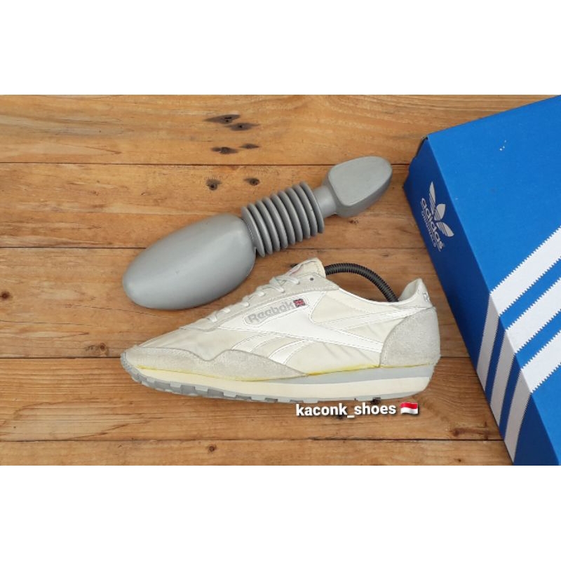 SEPATU CASUAL SNEAKERS REEBOK AZTEC WHITE PUTIH ORIGINAL