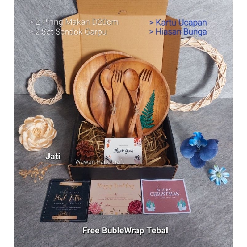 

hampers wedding/hampers couple/kado/souvenir/hadia/free gift card/paket set alat makan kayu jati A017