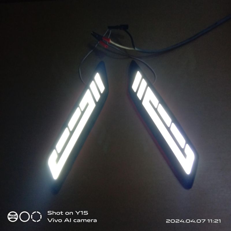 Lampu DRL custom bodykit Xpander model ORI 19cm 3,5cm 1,5cm