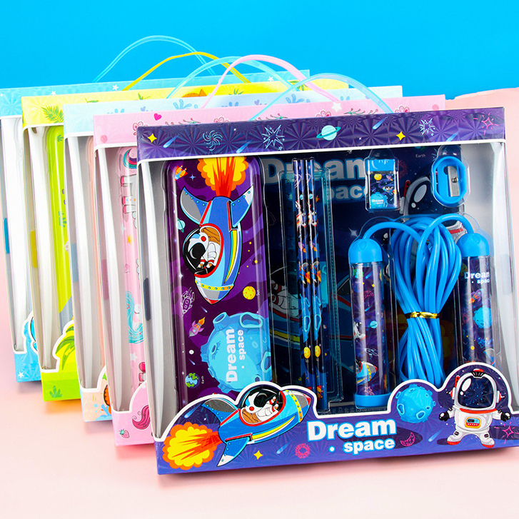 

SET ATK GIFT BOX KIDS ANAK MOTIF ASTRONOT DINO ANIMAL DINOSAURUS UNICORN OCEAN CARS HELLO KITTY FROZEN DORAEMON P14 #KIDSHINE