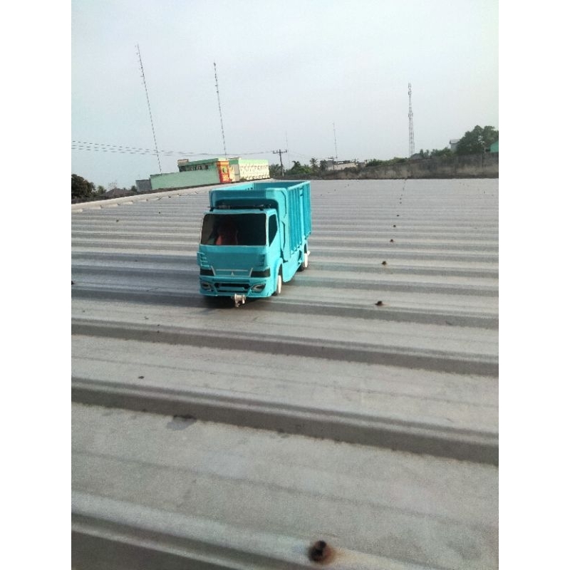 miniatur truk canter skala 12 full pvc unit nganggur