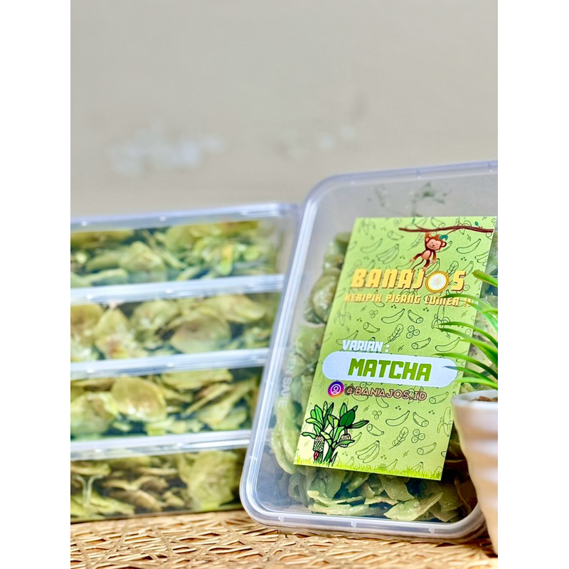 

Keripik pisang varian Matcha