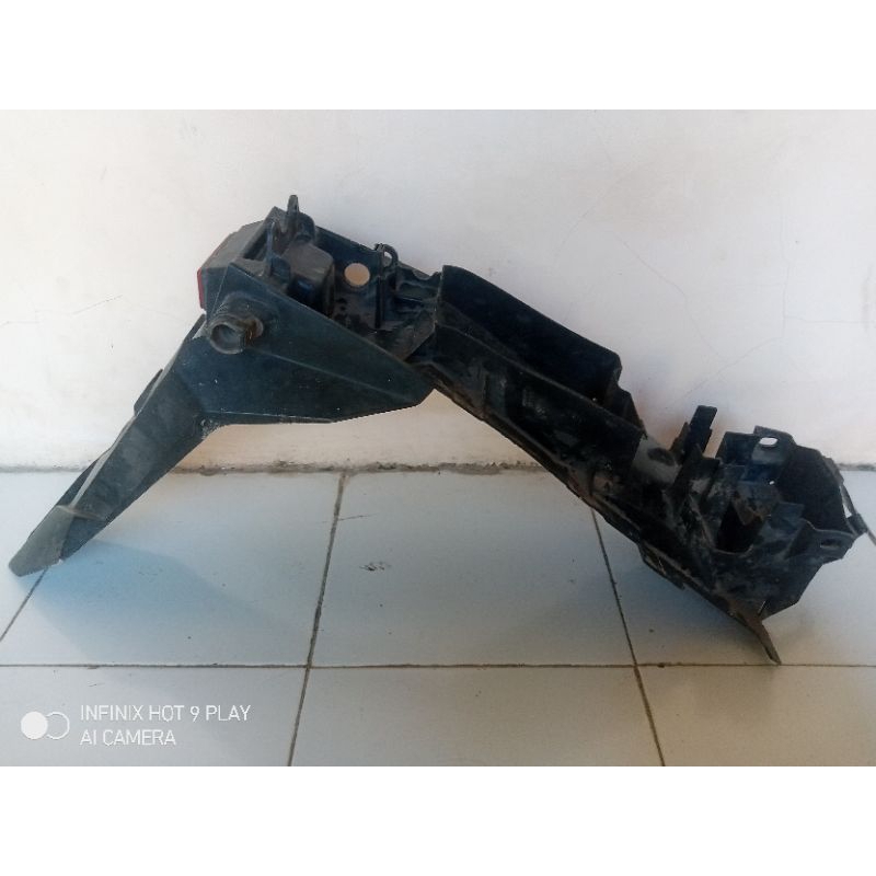 spakbor belakang vixion new