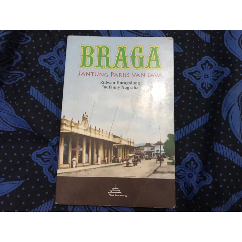 Braga Jantung Parijs Van Java