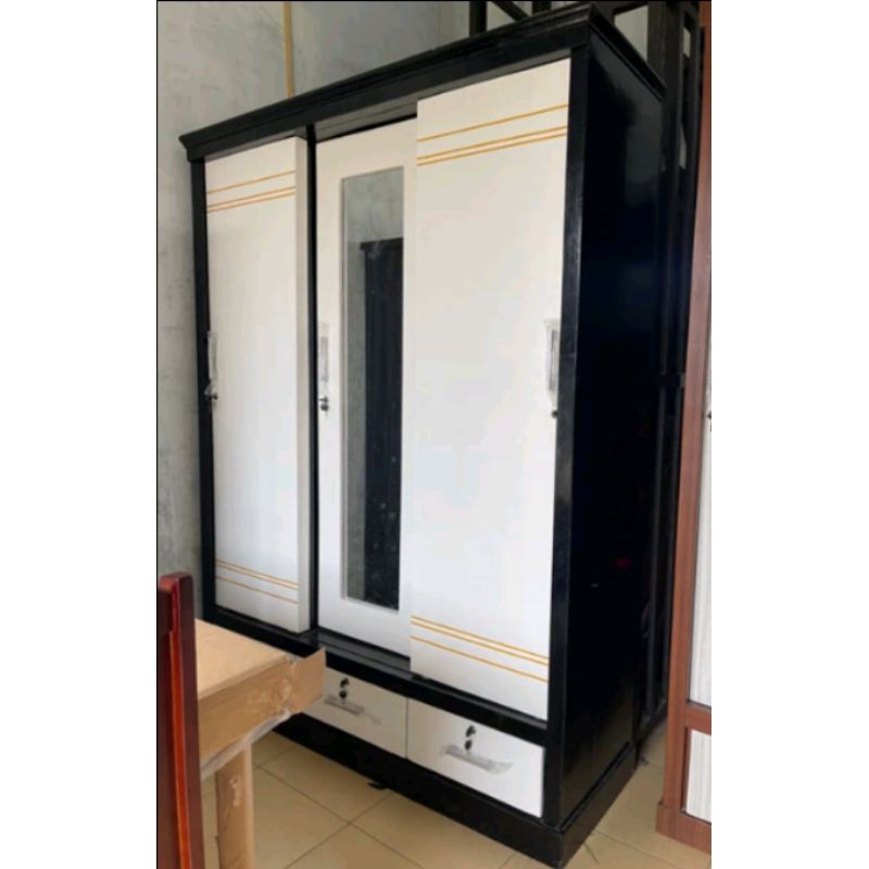 Lemari 3 pintu bahan triplek cat duco