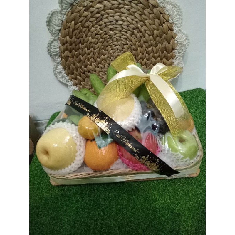 

Parcel Buah Jogja Free kartu ucapan (khusus Jogja instant delivery)