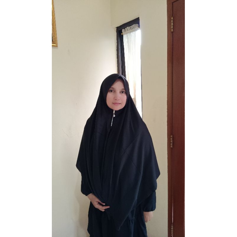 segiempat  zipper paris  jumbo/jilbab segiempat resleting  polos jumbo 140 cm /hijab resleting jumbo